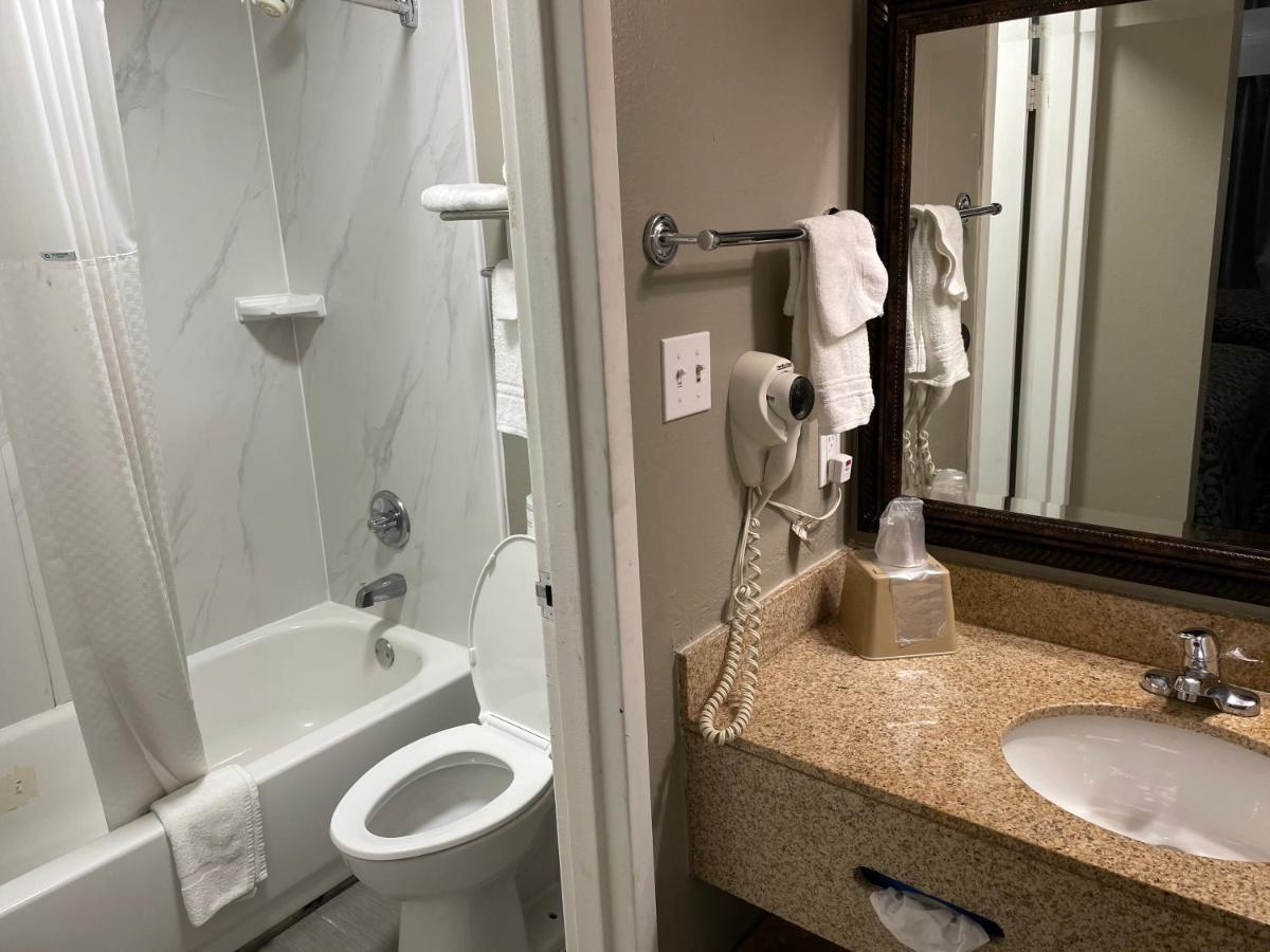 Days Inn & Suites By Wyndham Collierville Germantown Area Bagian luar foto