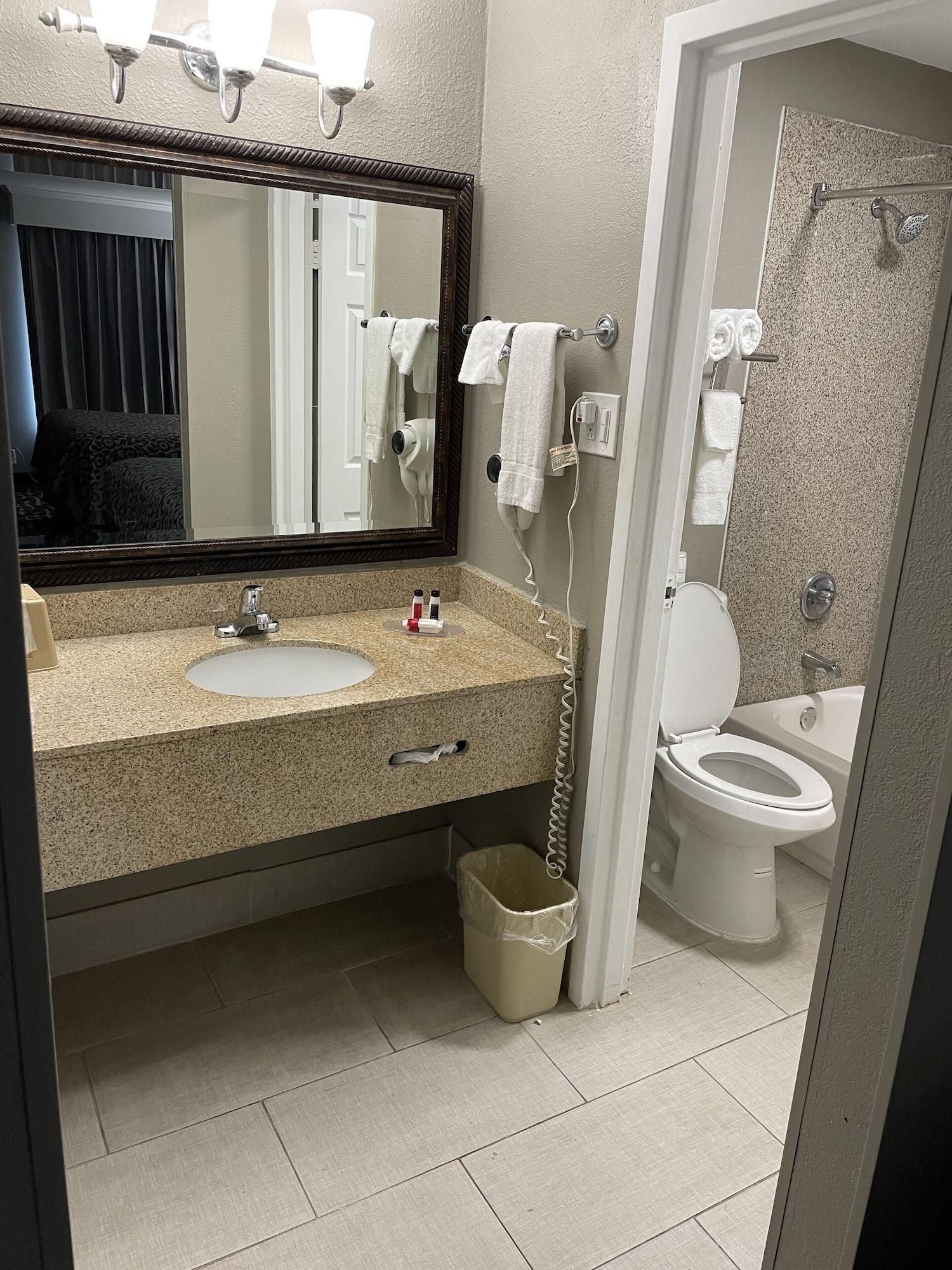 Days Inn & Suites By Wyndham Collierville Germantown Area Bagian luar foto