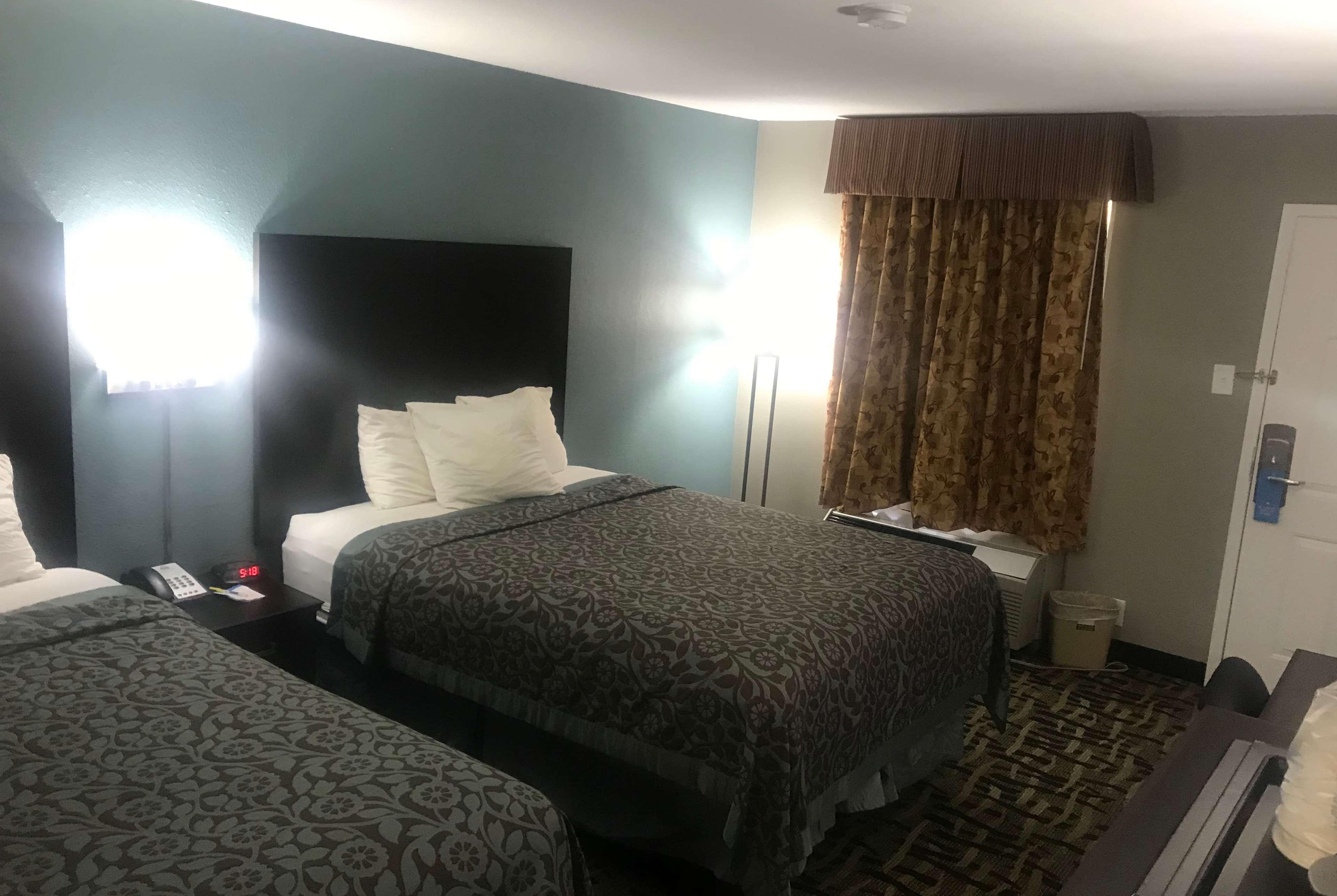 Days Inn & Suites By Wyndham Collierville Germantown Area Bagian luar foto