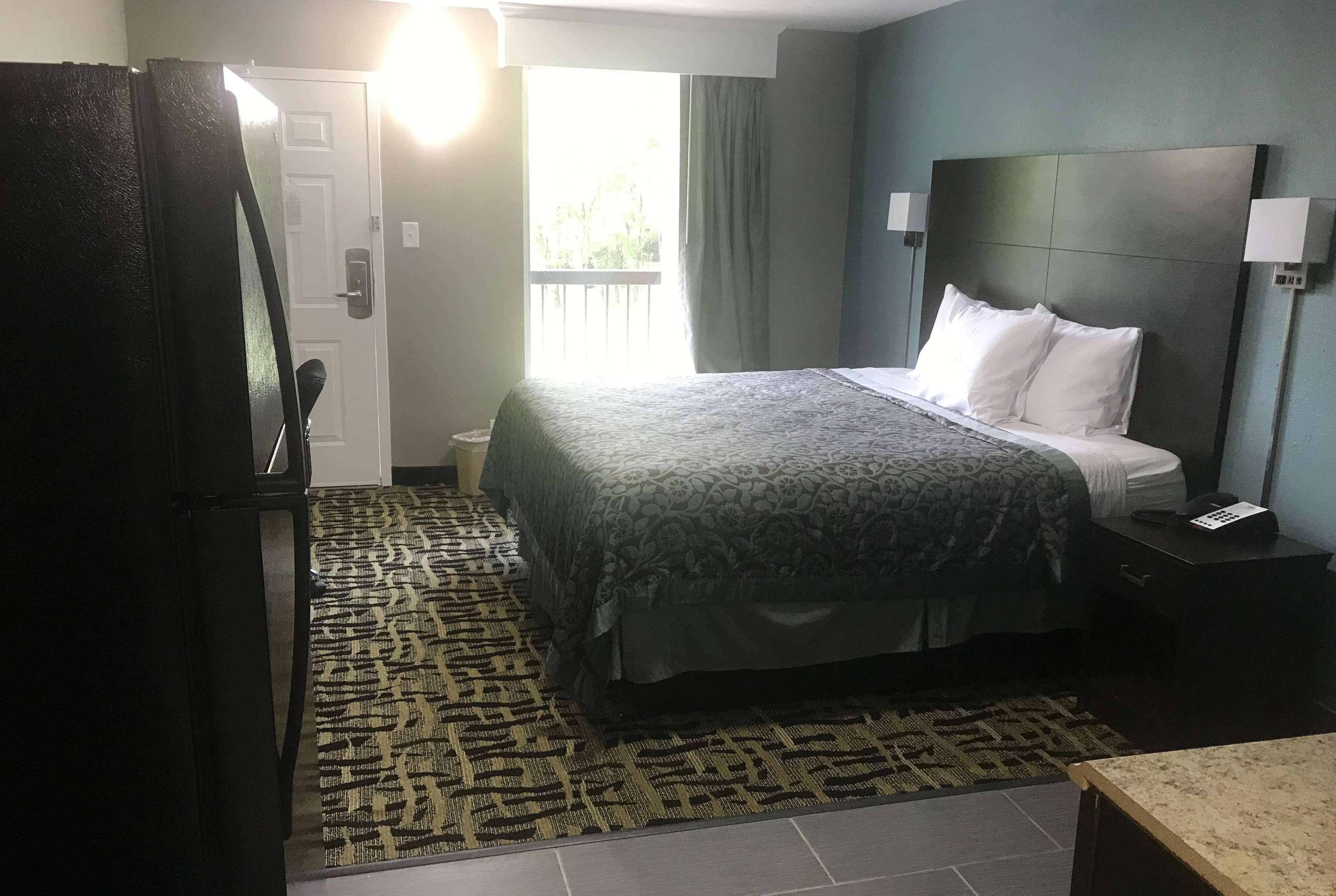 Days Inn & Suites By Wyndham Collierville Germantown Area Bagian luar foto