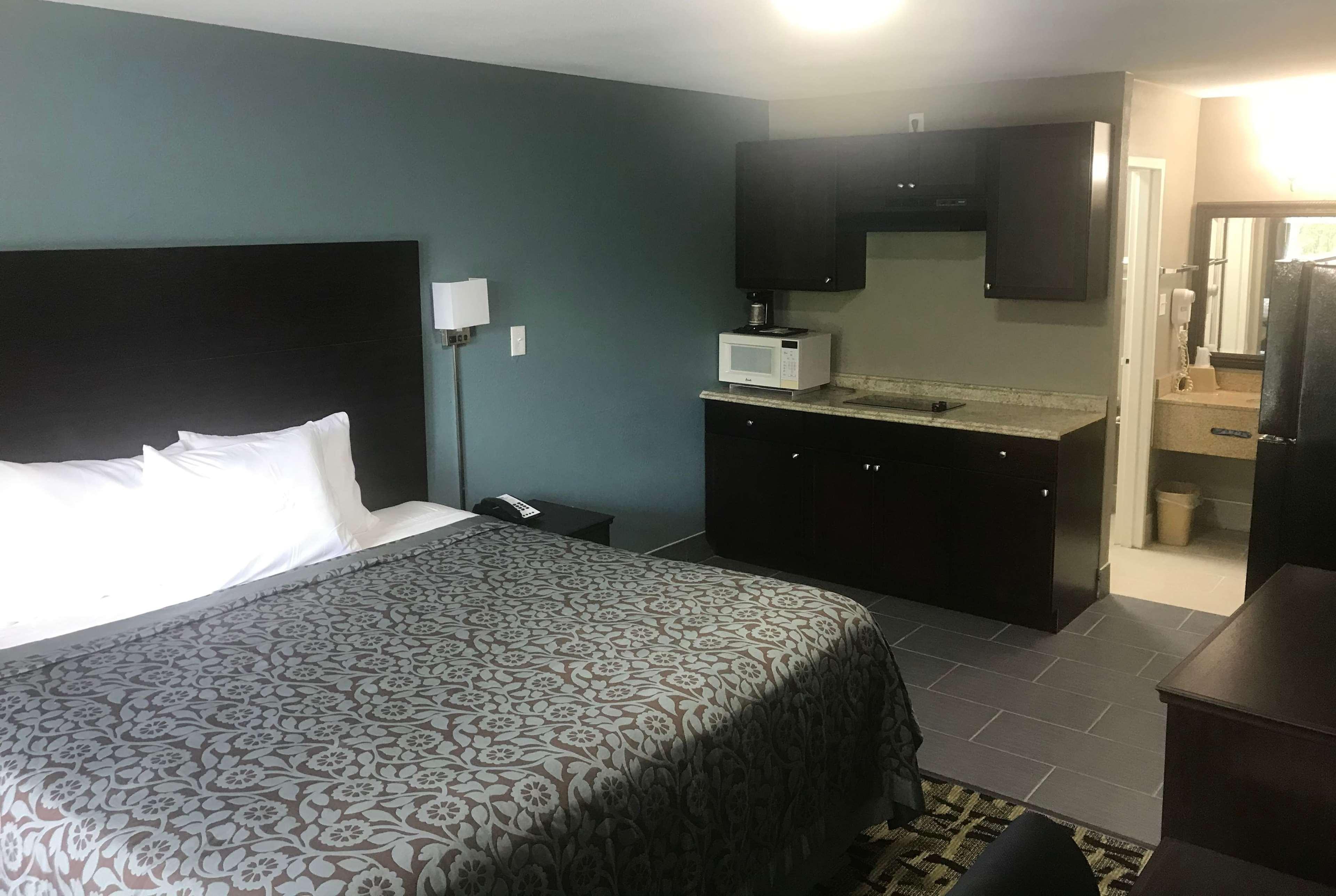 Days Inn & Suites By Wyndham Collierville Germantown Area Bagian luar foto