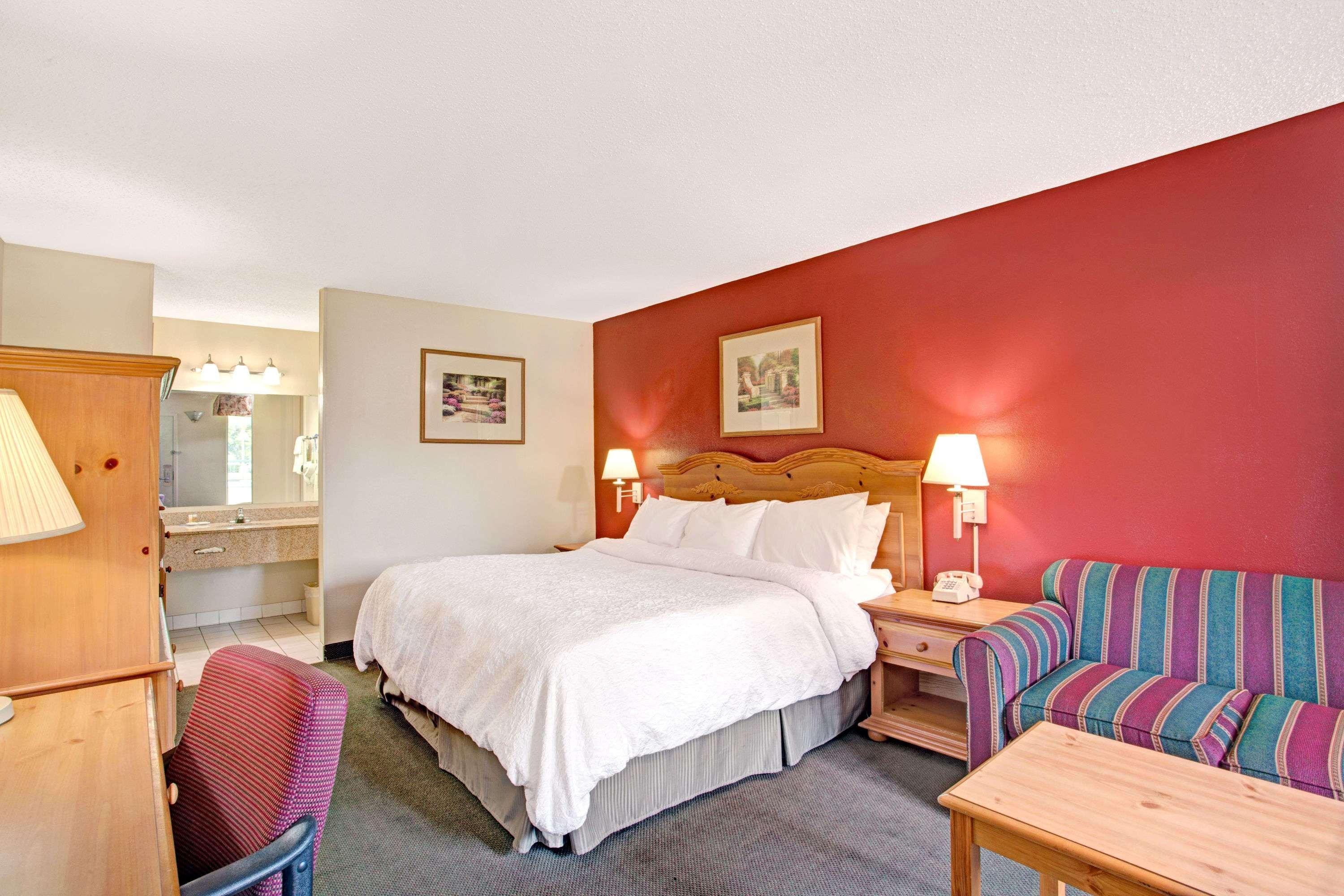 Days Inn & Suites By Wyndham Collierville Germantown Area Bagian luar foto