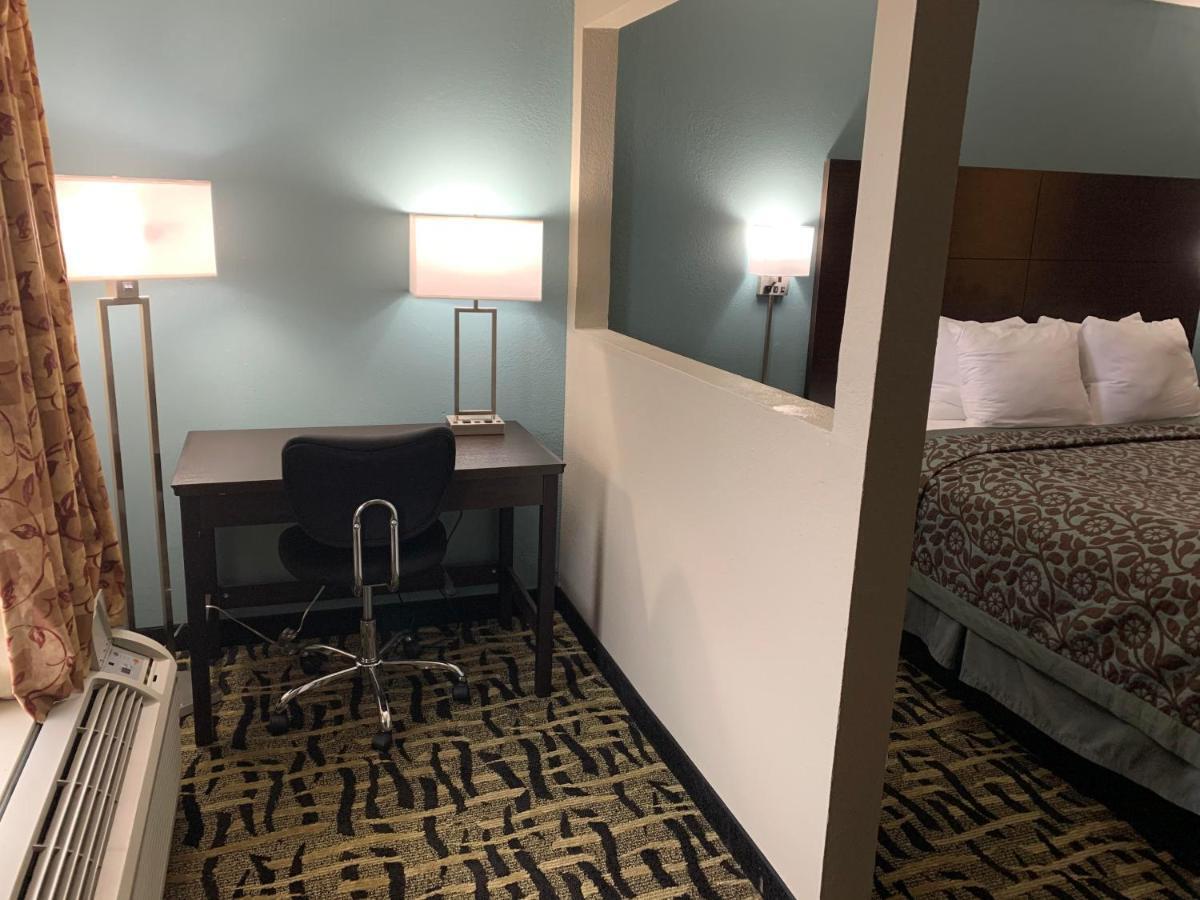 Days Inn & Suites By Wyndham Collierville Germantown Area Bagian luar foto